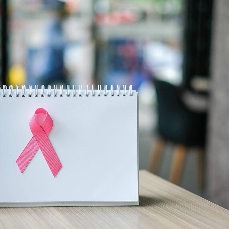 Outubro Rosa: veja como conscientizar a equipe da sua empresa