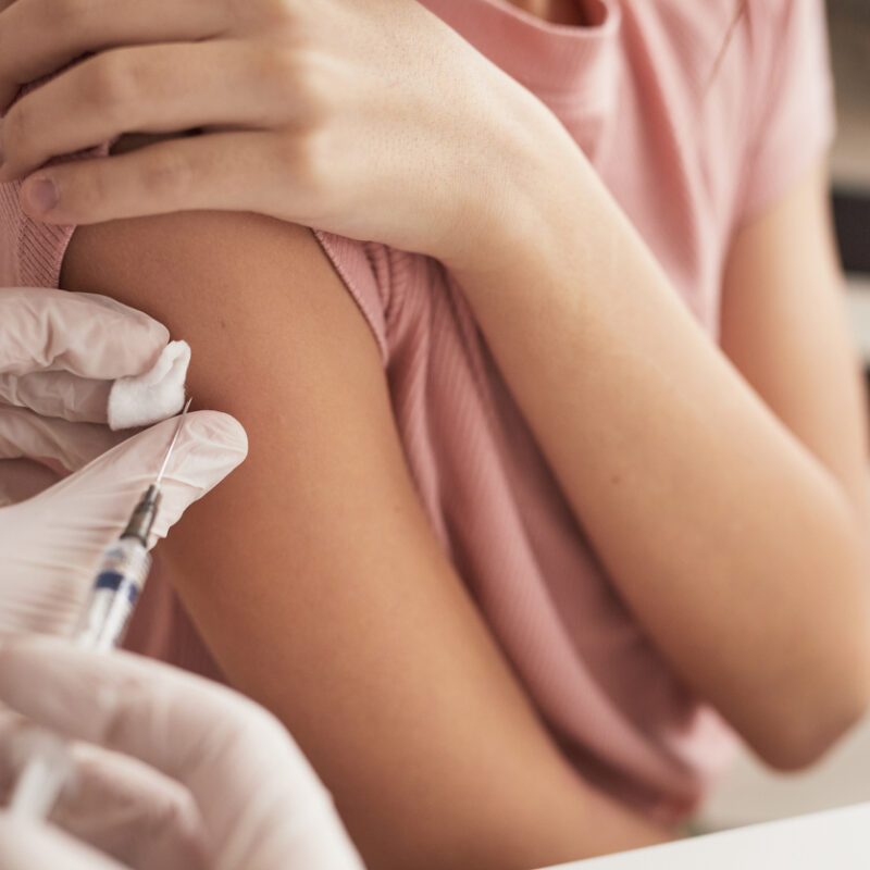 Desbravando o universo da gripe e suas variantes: a importância da vacinação