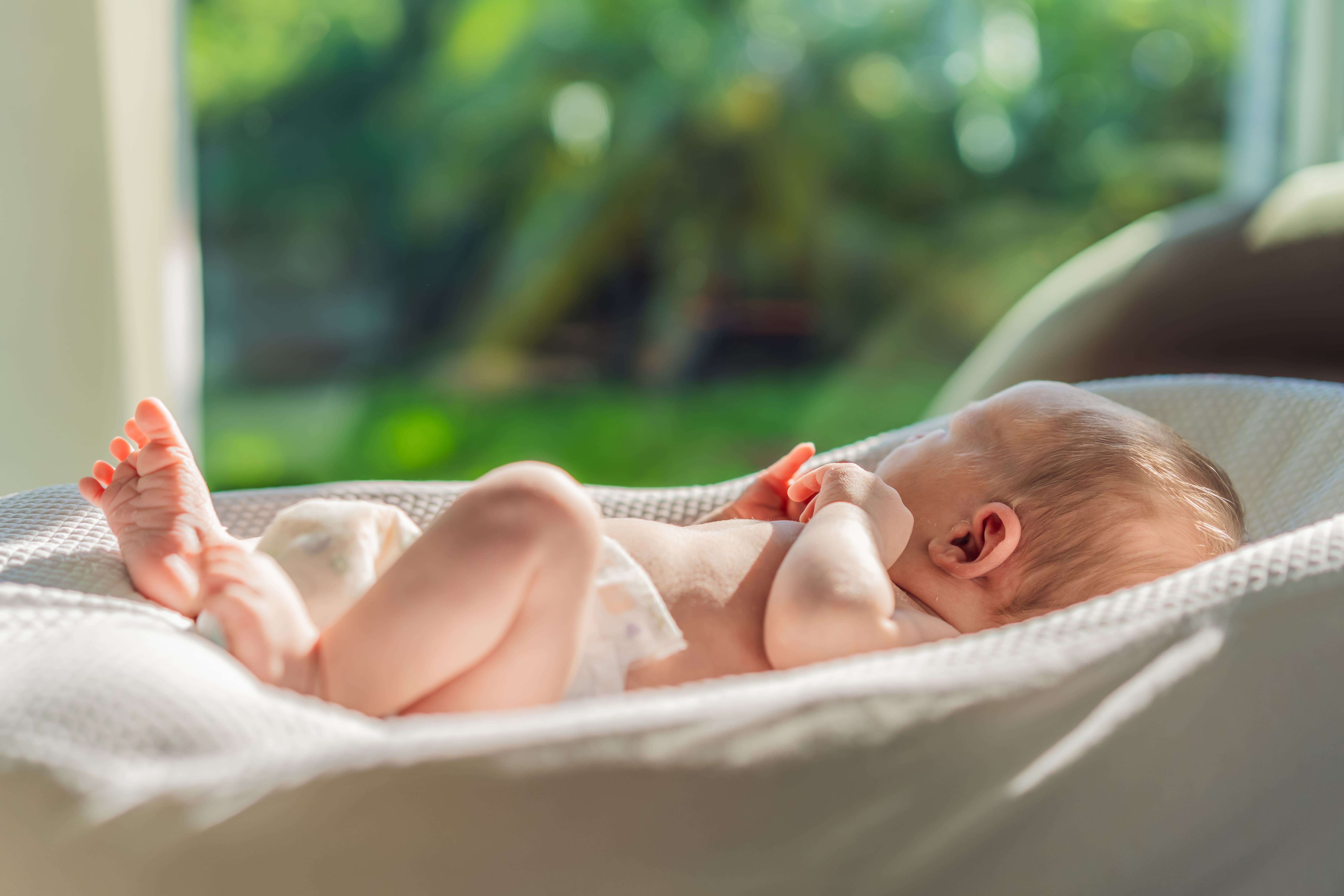 Cuidados com a pele de crianças e idosos